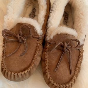 Ugg Dakota slippers